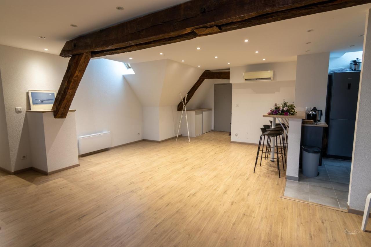 Magnifique appartement rénové dans résidence Saumur Extérieur photo